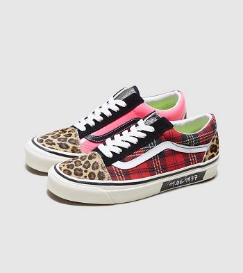 Botasky Vans Old Skool 'English Invasion' Old Skool 'English Invasion' - Damske Topanky Viacfarebný